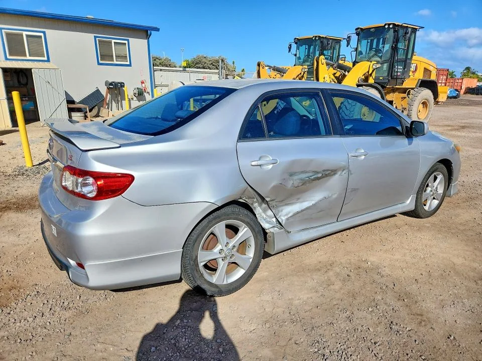 TOYOTA COROLLA 2012 photo 3