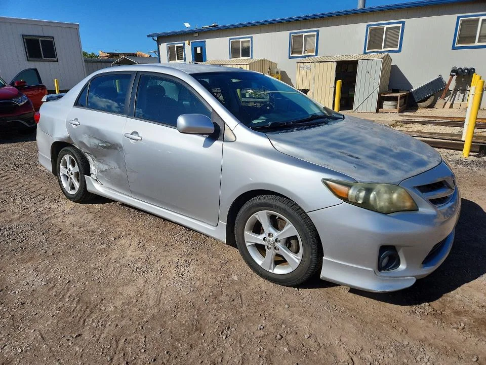 TOYOTA COROLLA 2012 photo 4