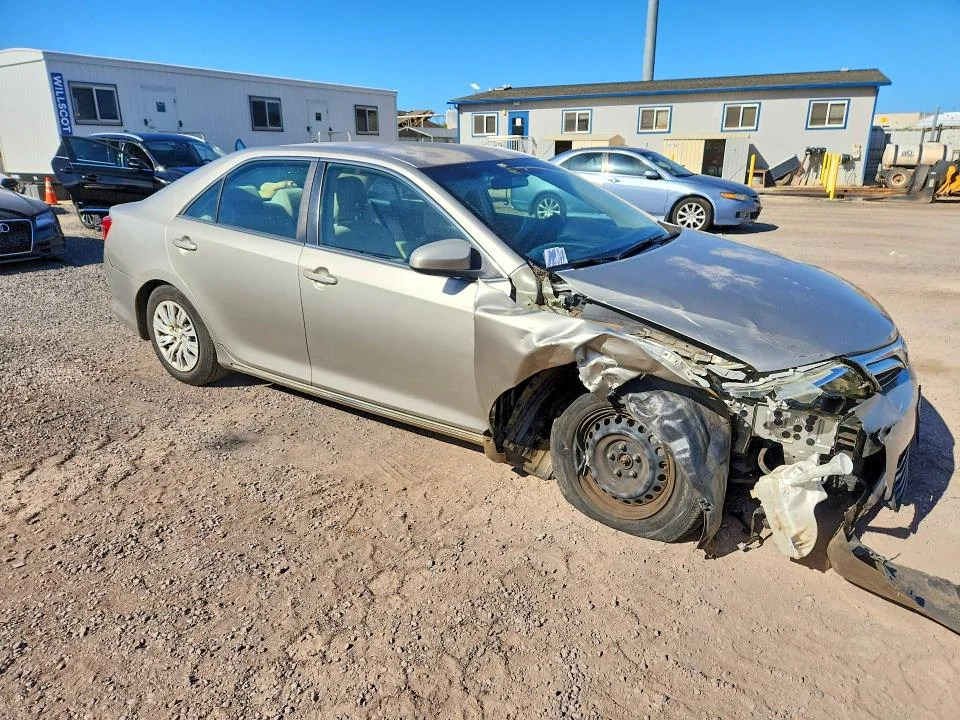 TOYOTA CAMRY 2014 photo 4