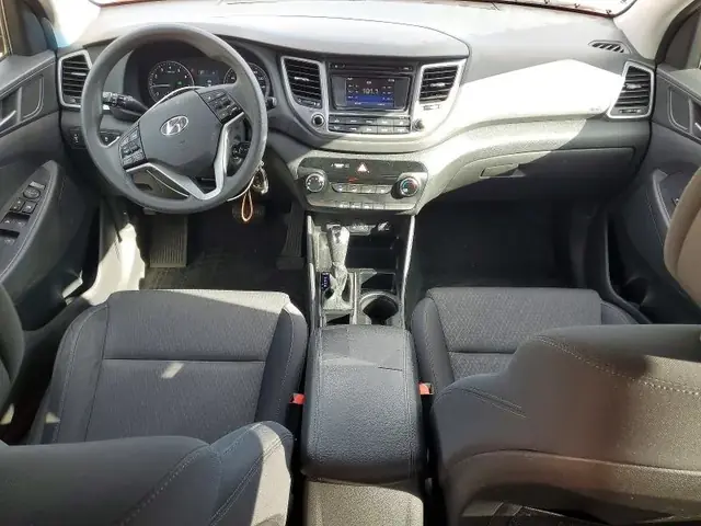 HYUNDAI TUCSON 2017 photo 8
