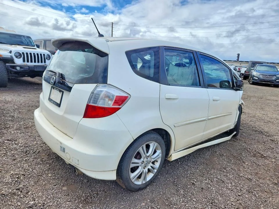 HONDA FIT 2010 photo 3